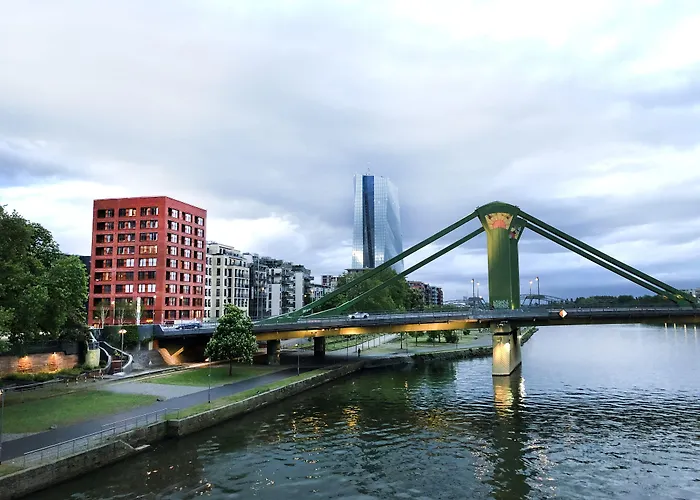 Hotel apartamentowy The Flag Oskar M. 4*