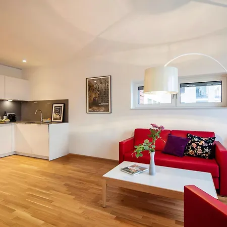 The Flag Oskar M. 4* פרנקפורט