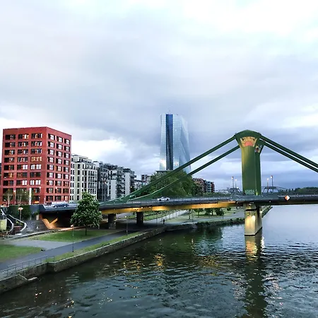 מלון דירות The Flag Oskar M. 4*