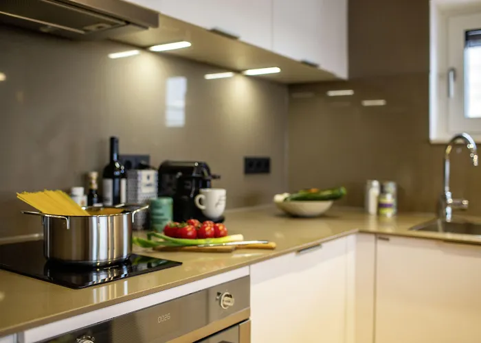 The Flag Oskar M. 4*